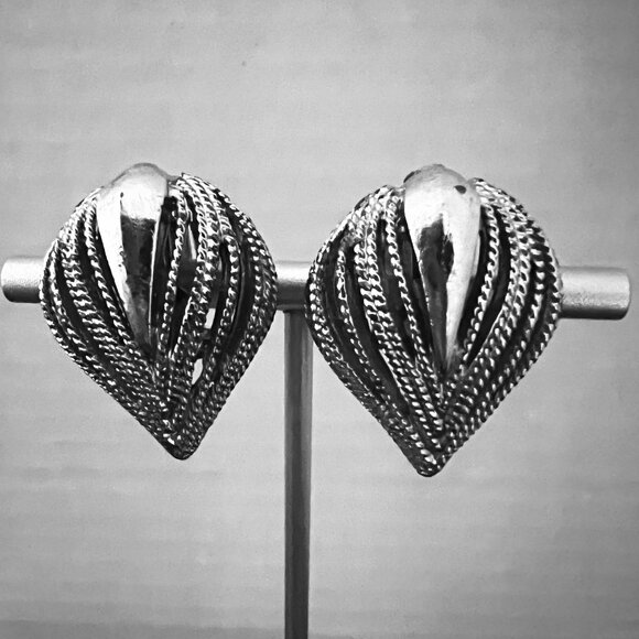 Vintage Coro Silver Tone Clip-On Earrings Teardrop Design Hot Air Balloon - Picture 11 of 11